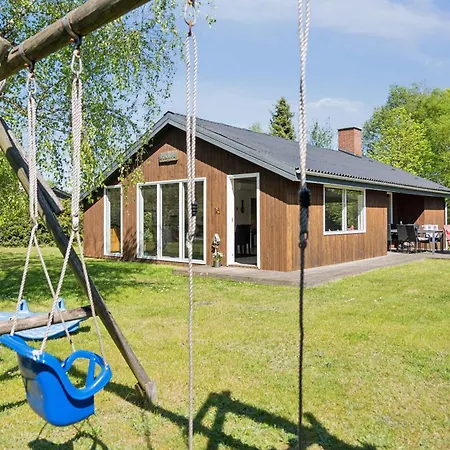 Cozy In Peaceful Surroundings Ferienhaus Hals